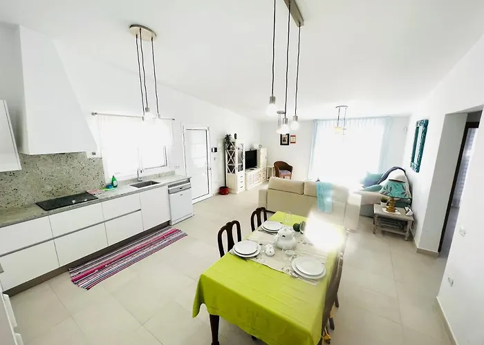 Hébergement de vacances Lovely Casa Tamaide - -